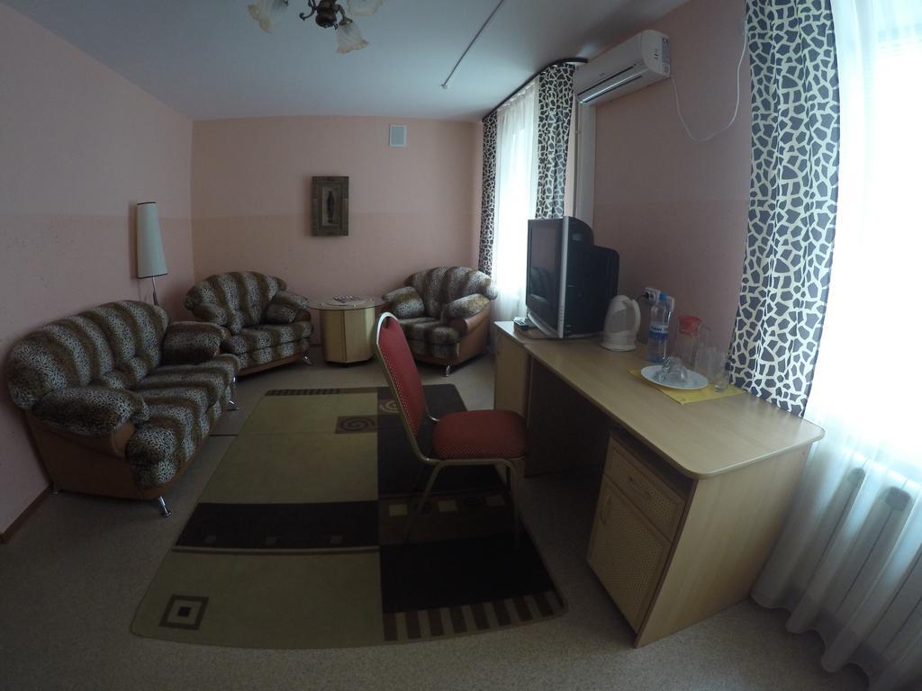 Kurmet Hotel Uralsk Pokoj fotografie