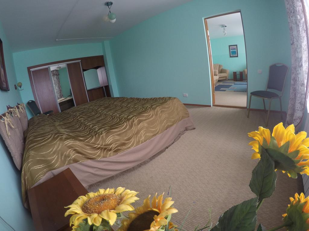 Kurmet Hotel Uralsk Pokoj fotografie