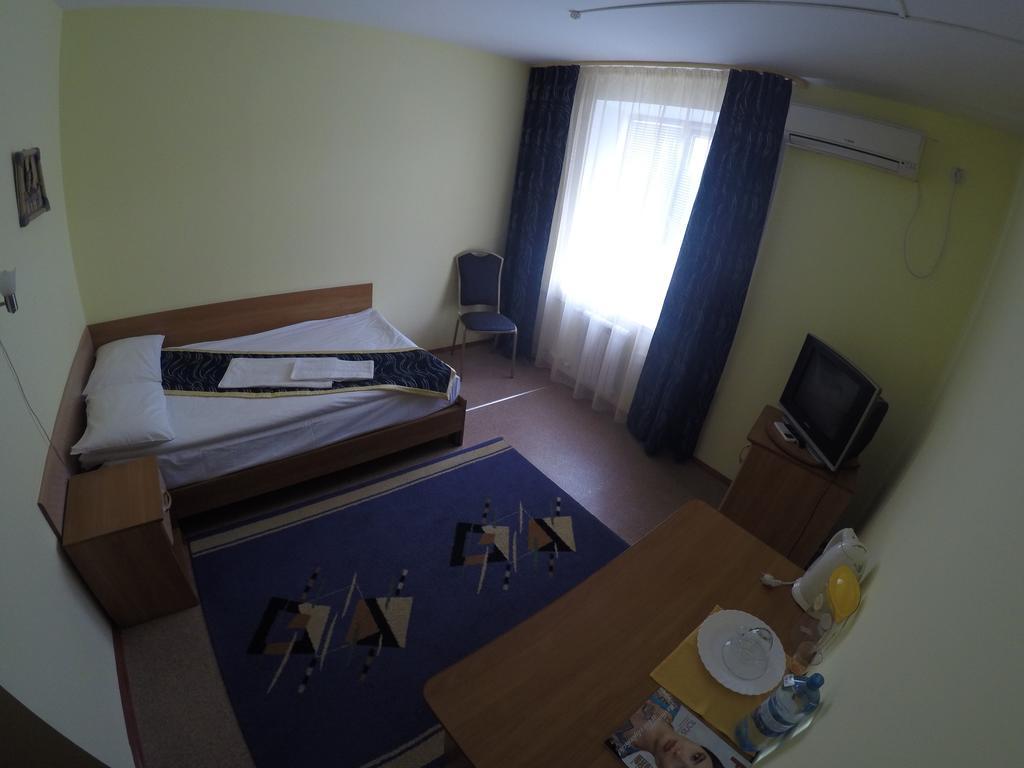 Kurmet Hotel Uralsk Pokoj fotografie