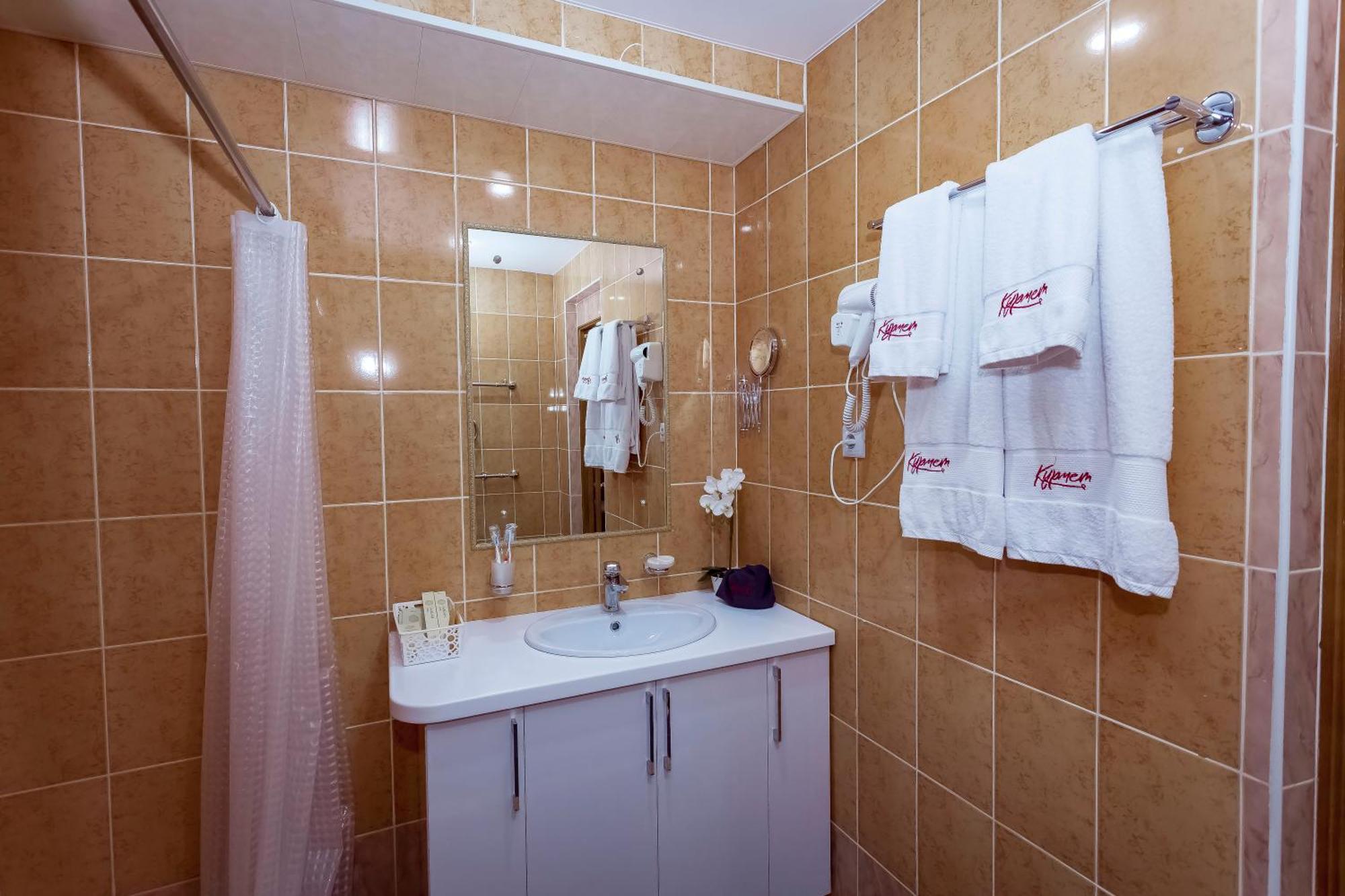 Kurmet Hotel Uralsk Exteriér fotografie