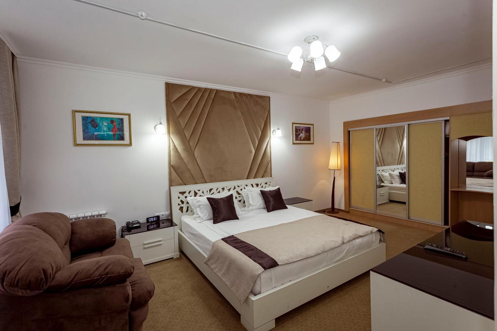 Kurmet Hotel Uralsk Exteriér fotografie