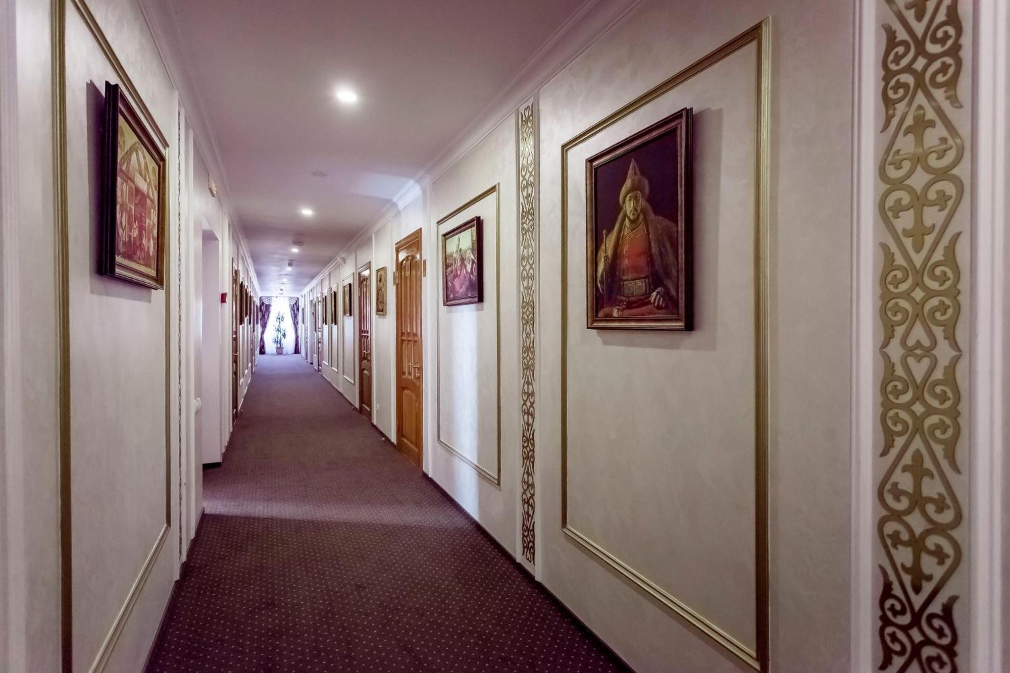 Kurmet Hotel Uralsk Exteriér fotografie