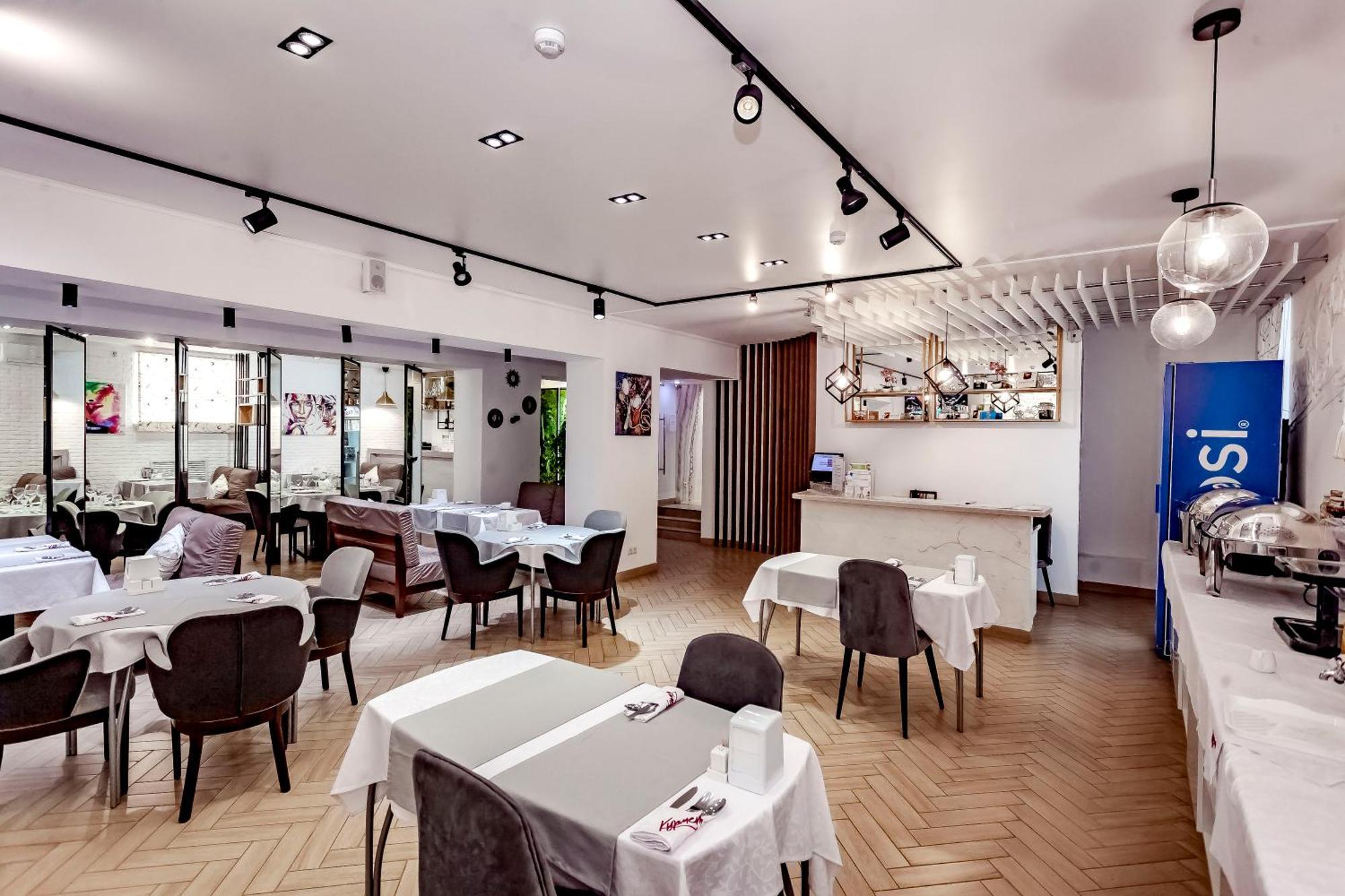 Kurmet Hotel Uralsk Exteriér fotografie
