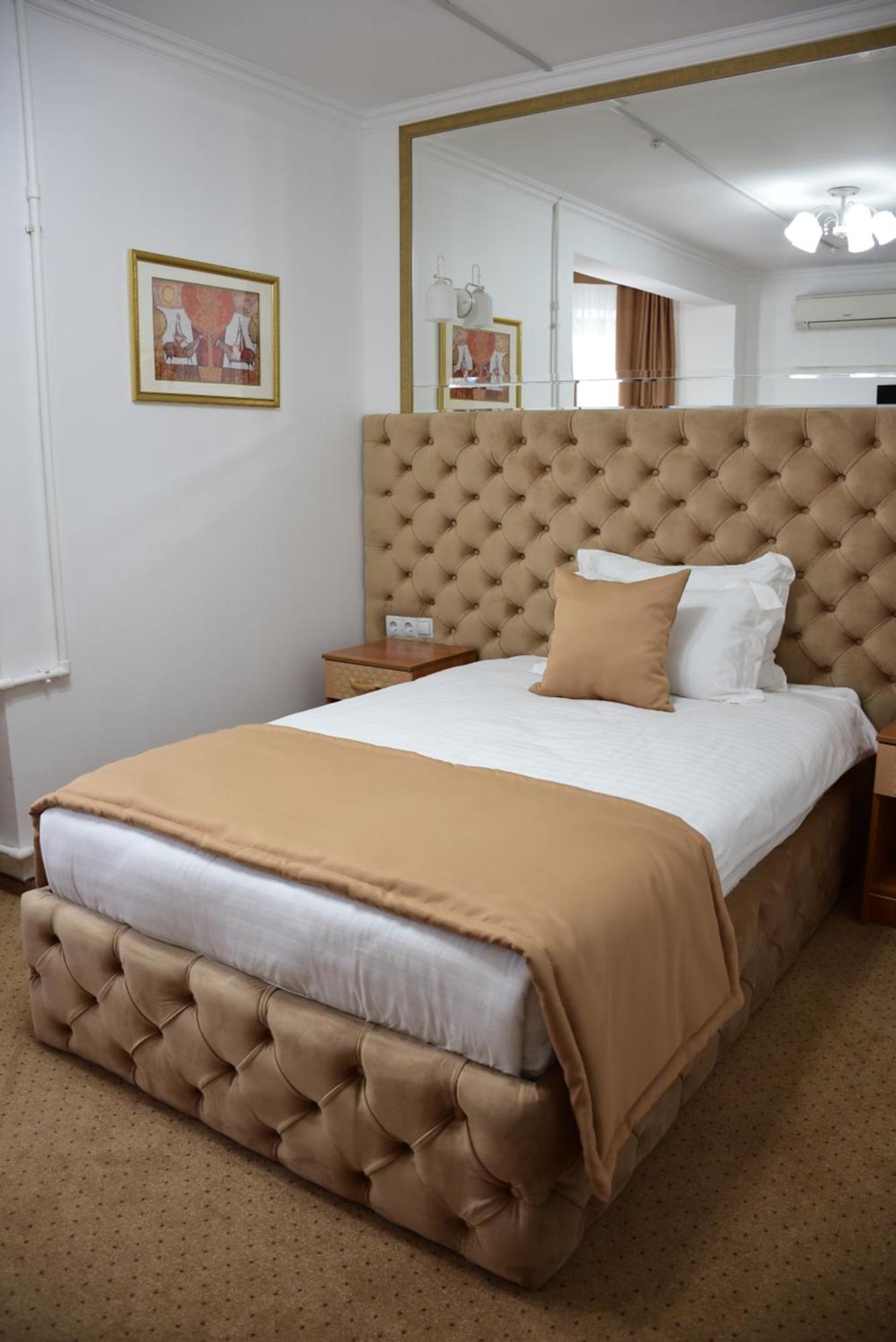 Kurmet Hotel Uralsk Exteriér fotografie